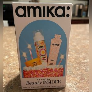 NEW Amika mini set